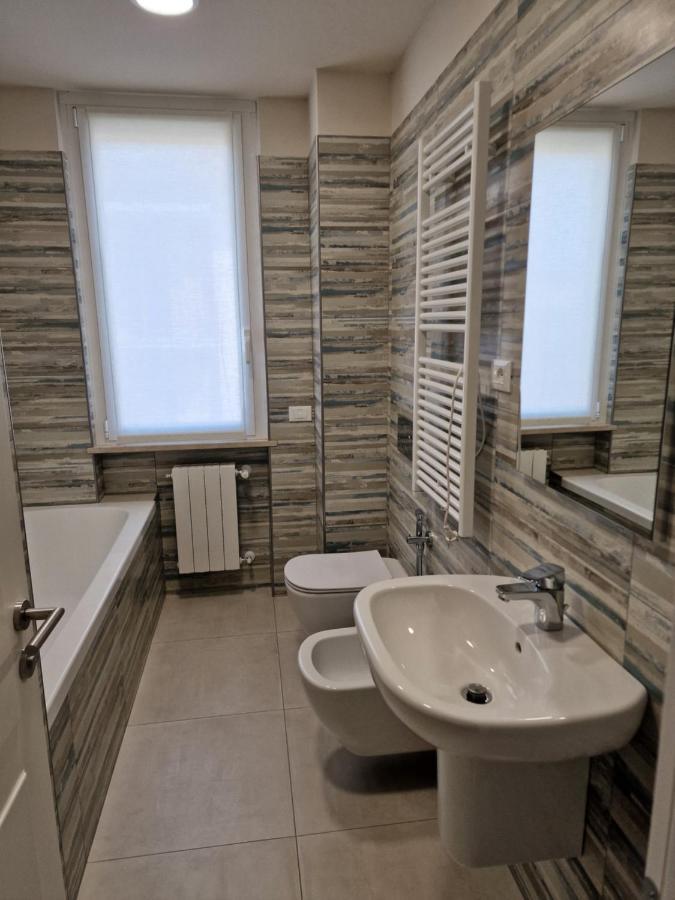 B&B A Due Passi Dal Lago Adro Kültér fotó